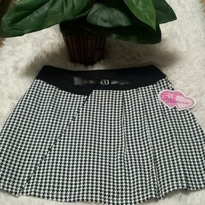 New Girls Black & White  Houndstooth Jeanstar Skirt sz Girls Large 14/16